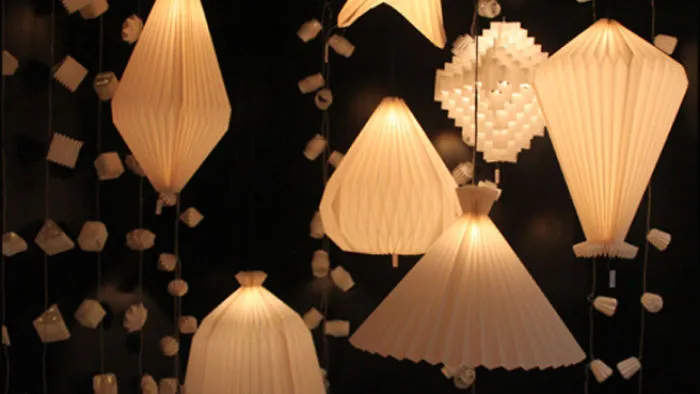 Decorate Your Wedding Party With  Paper Lampshades