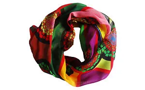 These 2 Women Tell Stories Of Immigrants ... On Scarves