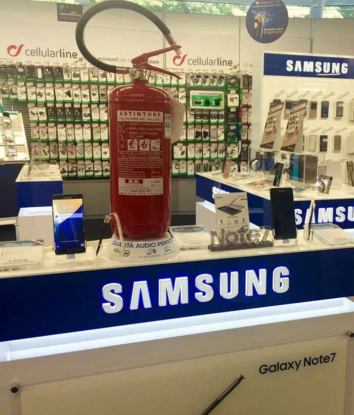 66 Of The Funniest Reactions To The Exploding Samsung Note 7