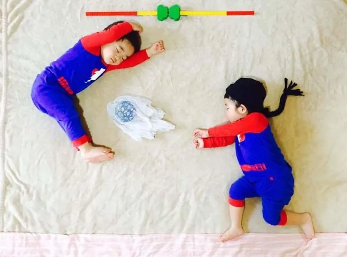 Sleeping Twins Have No Idea They Go On Epic Adventures When They Sleep