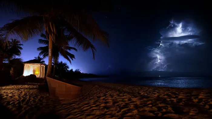 747 Pilot Captures Breathtaking Pictures of Storms and Skies