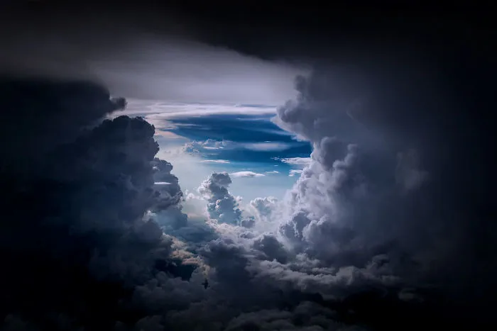 747 Pilot Captures Breathtaking Pictures of Storms and Skies