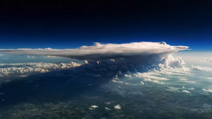 747 Pilot Captures Breathtaking Pictures of Storms and Skies