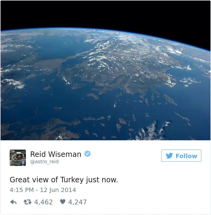 Astronaut's Tweets From Space Show That It's The Best Job In The World (119 Pics)