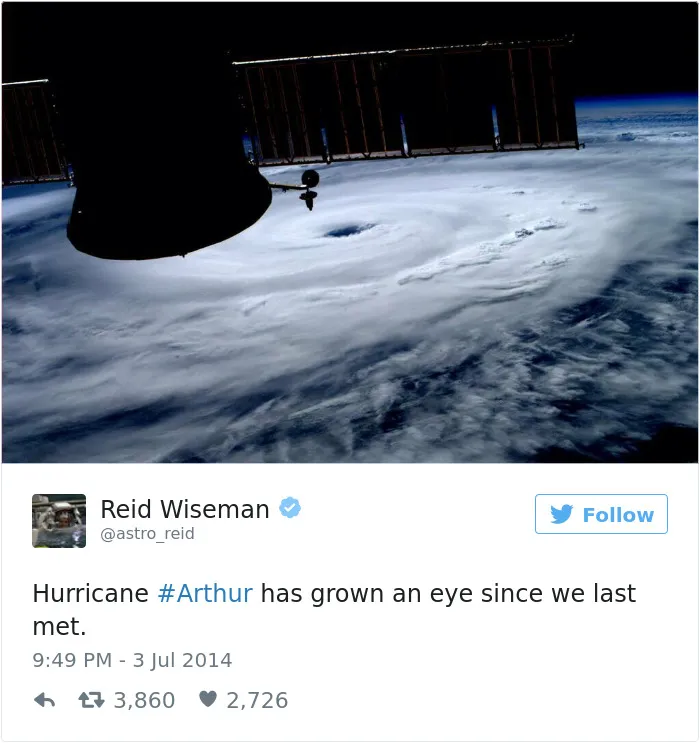 Astronaut's Tweets From Space Show That It's The Best Job In The World (119 Pics)