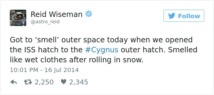 Astronaut's Tweets From Space Show That It's The Best Job In The World (119 Pics)