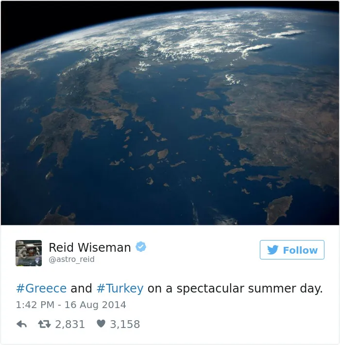 Astronaut's Tweets From Space Show That It's The Best Job In The World (119 Pics)