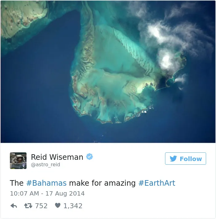 Astronaut's Tweets From Space Show That It's The Best Job In The World (119 Pics)