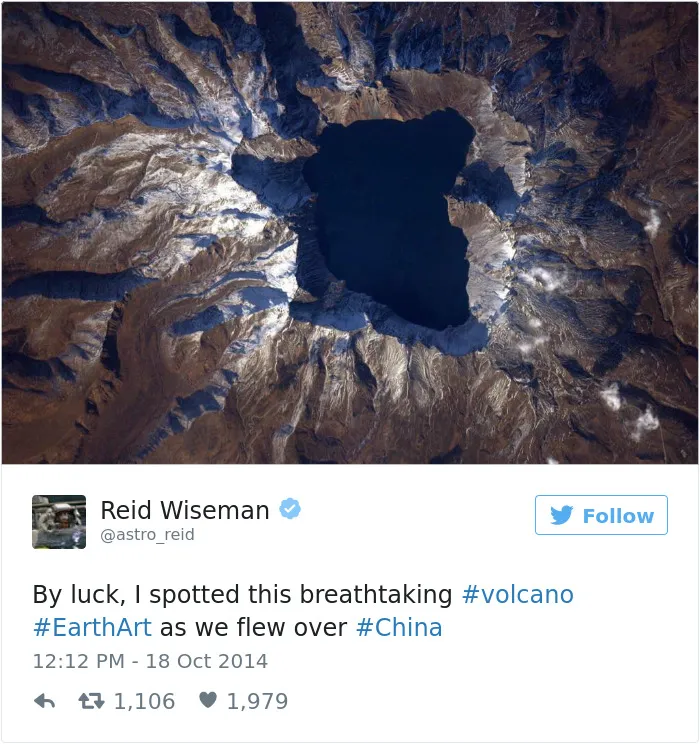 Astronaut's Tweets From Space Show That It's The Best Job In The World (119 Pics)