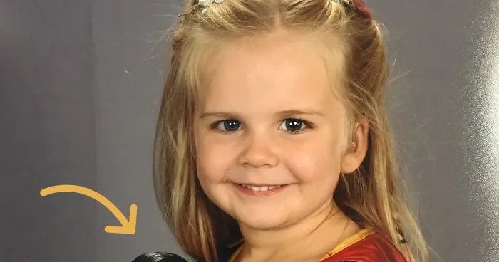 3-Year-Old Chooses Her Own Outfit For School Photos, Becomes Internet's Hero