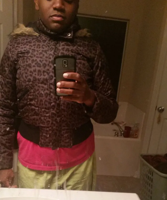 Men Are Fighting Back Against Girlfriends Stealing Their Hoodies