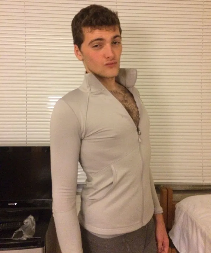 Men Are Fighting Back Against Girlfriends Stealing Their Hoodies