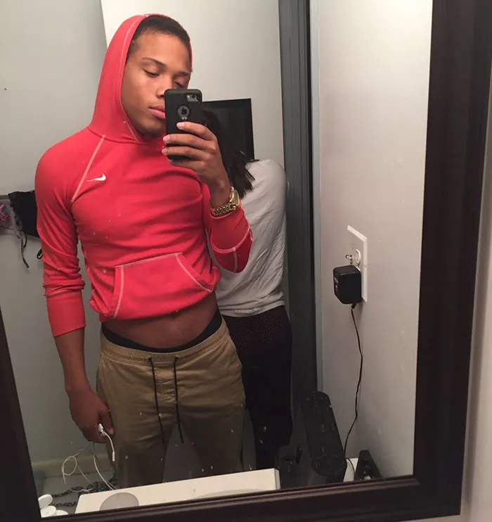 Men Are Fighting Back Against Girlfriends Stealing Their Hoodies