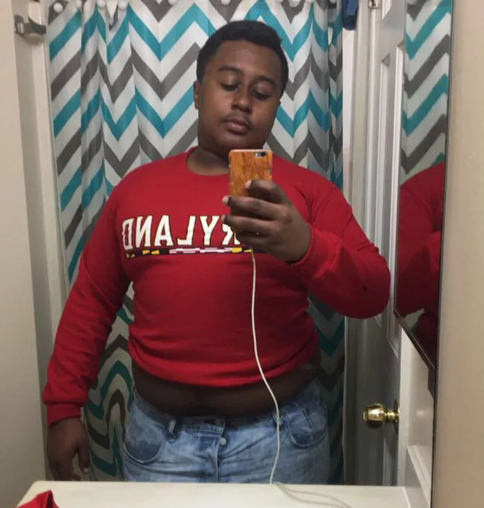 Men Are Fighting Back Against Girlfriends Stealing Their Hoodies