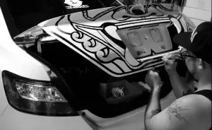 Sharpie Art: Lion's Face Drawn On Car Trunk
