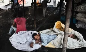 Toxic City: I Photographed People Working In Bangladesh Factors