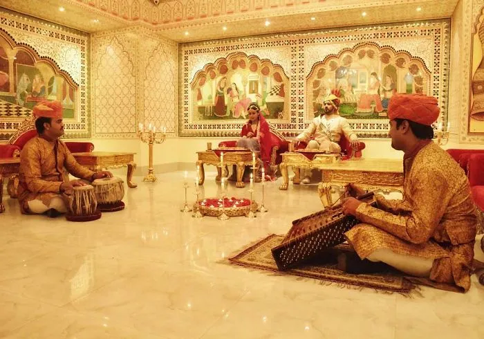Virasat Sheeshmahal