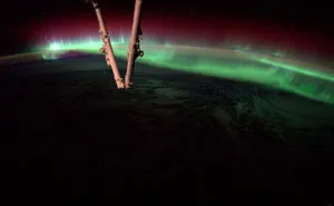 Astronaut's Tweets From Space Show That It's The Best Job In The World (119 Pics)