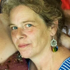 DA