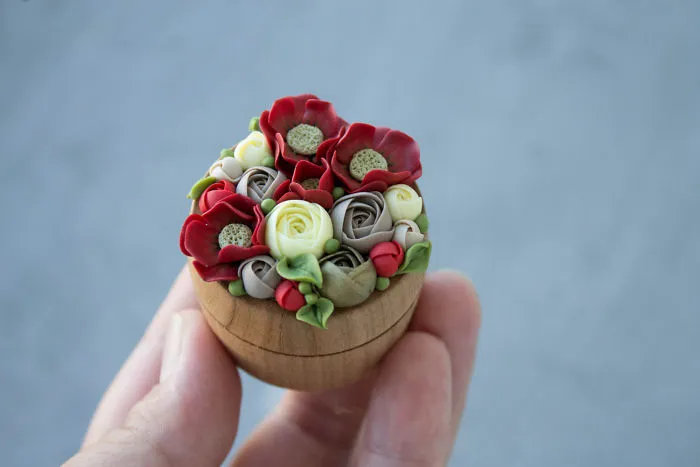 I Create Succulent-Inspired Home Decor Using Snail Shells Which I Found In The Countryside
