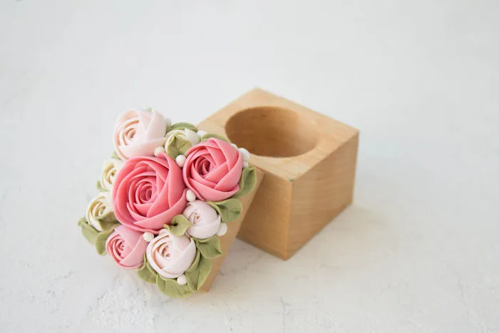 I Create Succulent-Inspired Home Decor Using Snail Shells Which I Found In The Countryside