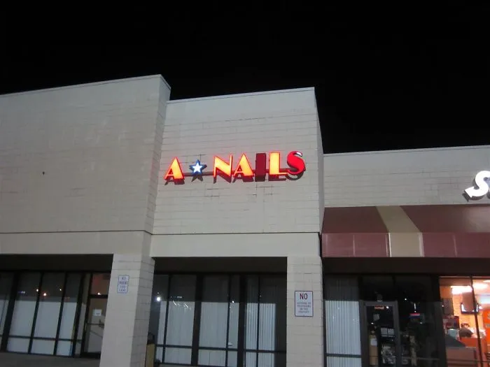 A*nails