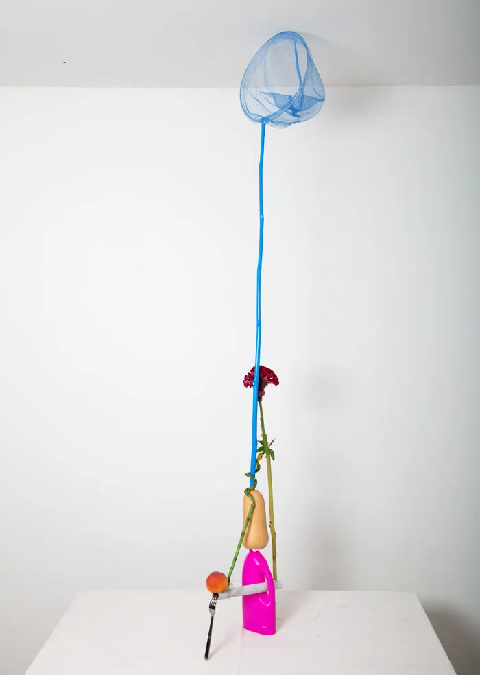 Pillars Of Home: I Balance Household Objects Into Floor-To-Ceiling Sculptures (Part 2)