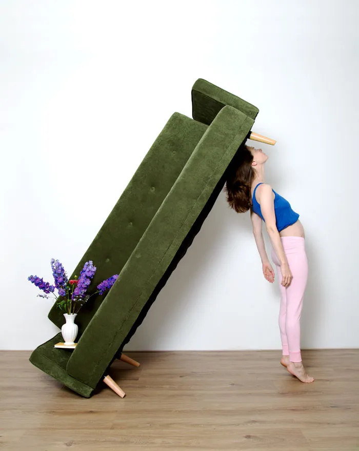 Pillars Of Home: I Balance Household Objects Into Floor-To-Ceiling Sculptures (Part 2)
