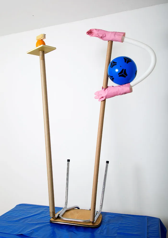 Pillars Of Home: I Balance Household Objects Into Floor-To-Ceiling Sculptures (Part 2)