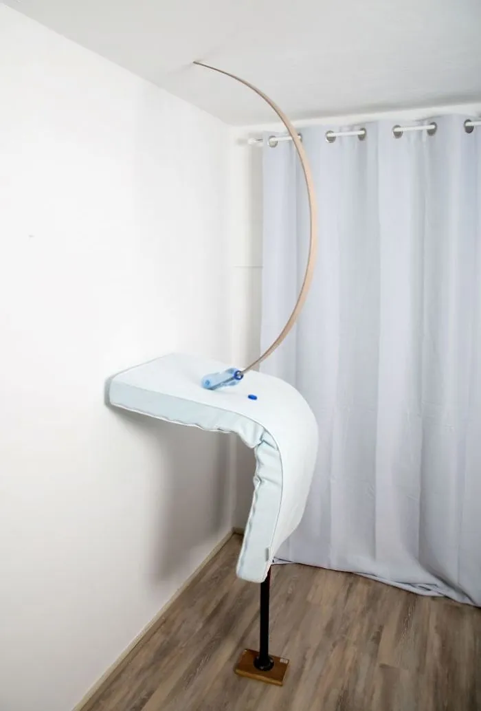 Pillars Of Home: I Balance Household Objects Into Floor-To-Ceiling Sculptures (Part 2)