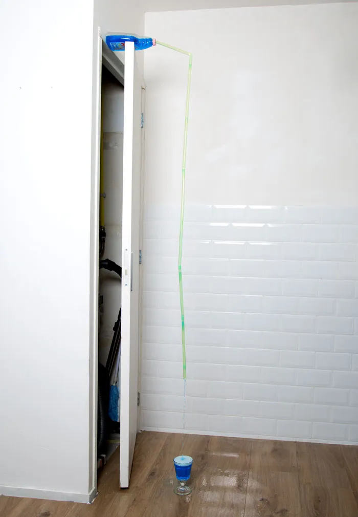Pillars Of Home: I Balance Household Objects Into Floor-To-Ceiling Sculptures (Part 2)