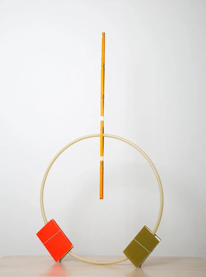 Pillars Of Home: I Balance Household Objects Into Floor-To-Ceiling Sculptures (Part 2)