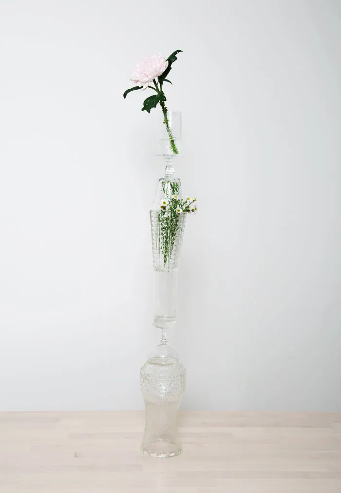 Pillars Of Home: I Balance Household Objects Into Floor-To-Ceiling Sculptures (Part 2)