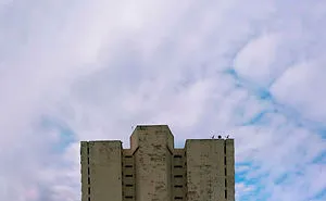 Ramiro Gomez Captures Minimal Pastel Architecture Photos