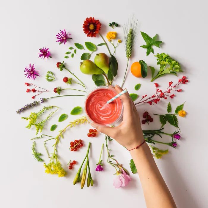 This Photographer Turns Flowers And Leaves Into Art