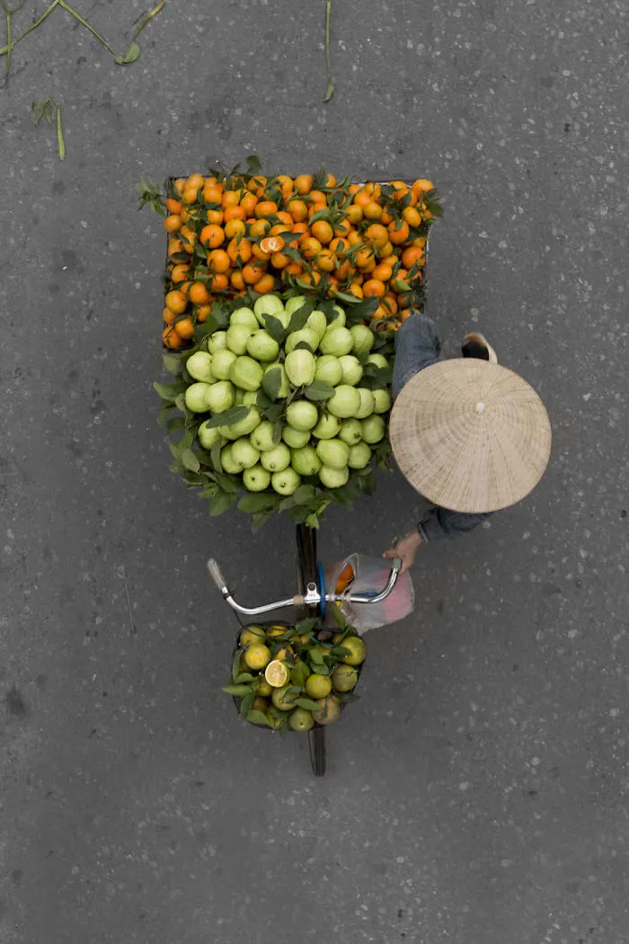 I Spend Days On Bridges To Take Images Of Vendors