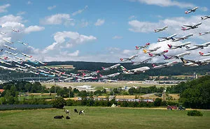 18 Unbelievable Photos Of Air Traffic Around The World That Took Photographer 2 Years To Shoot