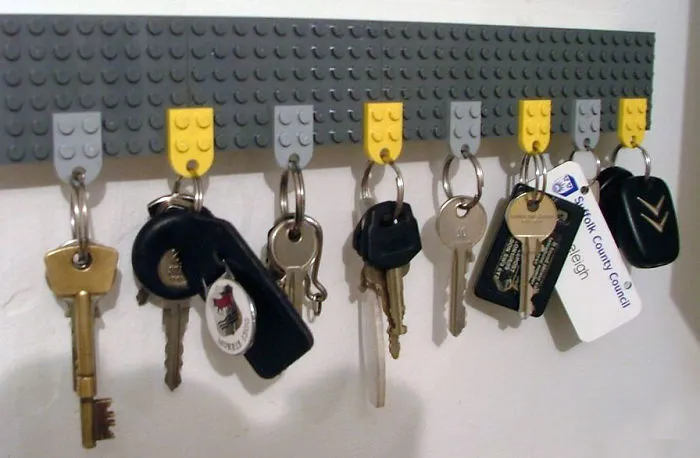 Portallaves con piezas de lego