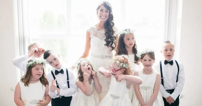 Special Ed Teacher Invites Entire Class To Her Wedding, And The Internet Falls In Love With Her