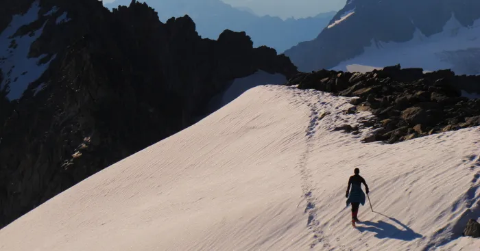 I Climb Mountains To Take Pictures Of My Friends (15 Pictures)