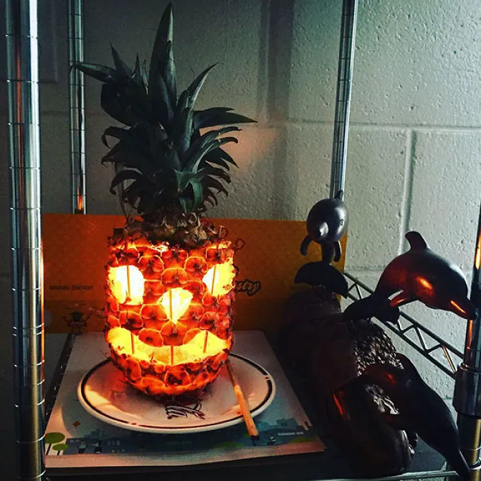 People Are Carving Pineapples For This Halloween, And They Look Pretty Awesome