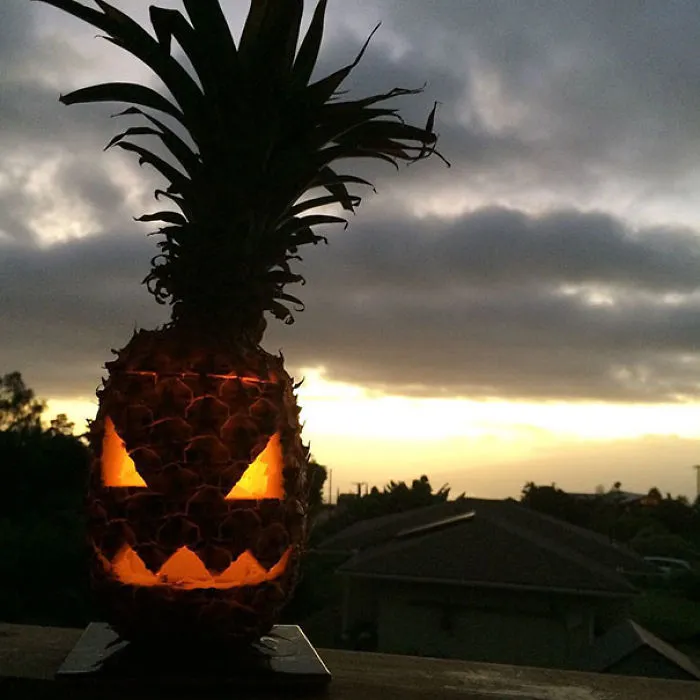 People Are Carving Pineapples For This Halloween, And They Look Pretty Awesome