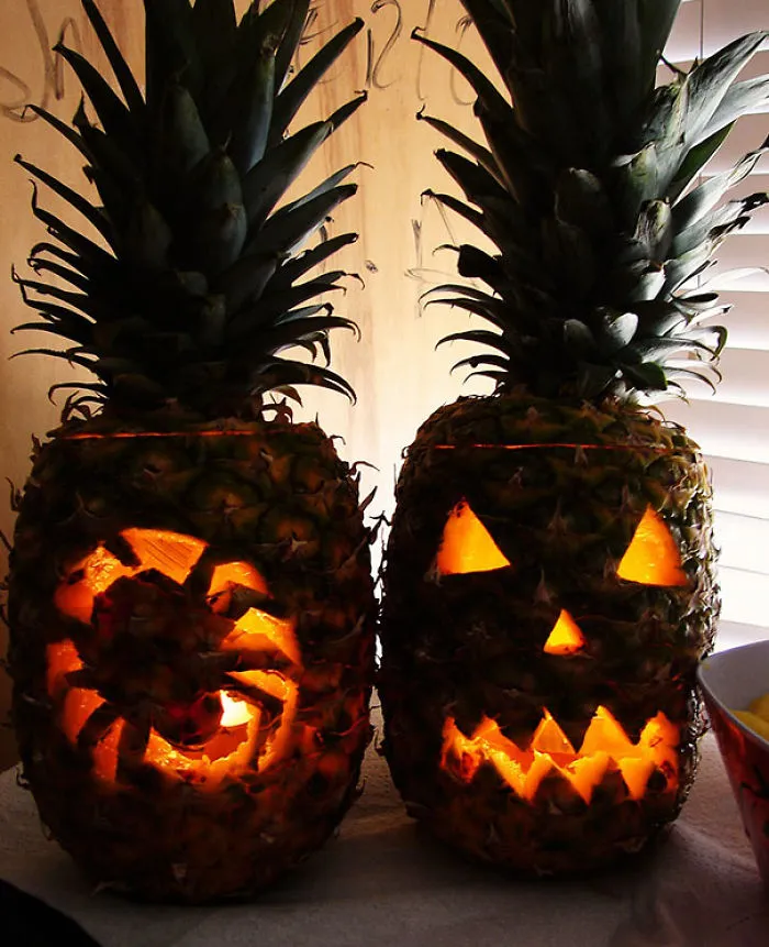 People Are Carving Pineapples For This Halloween, And They Look Pretty Awesome
