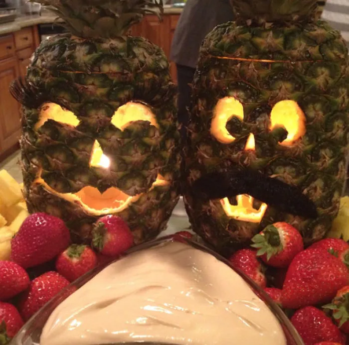 People Are Carving Pineapples For This Halloween, And They Look Pretty Awesome