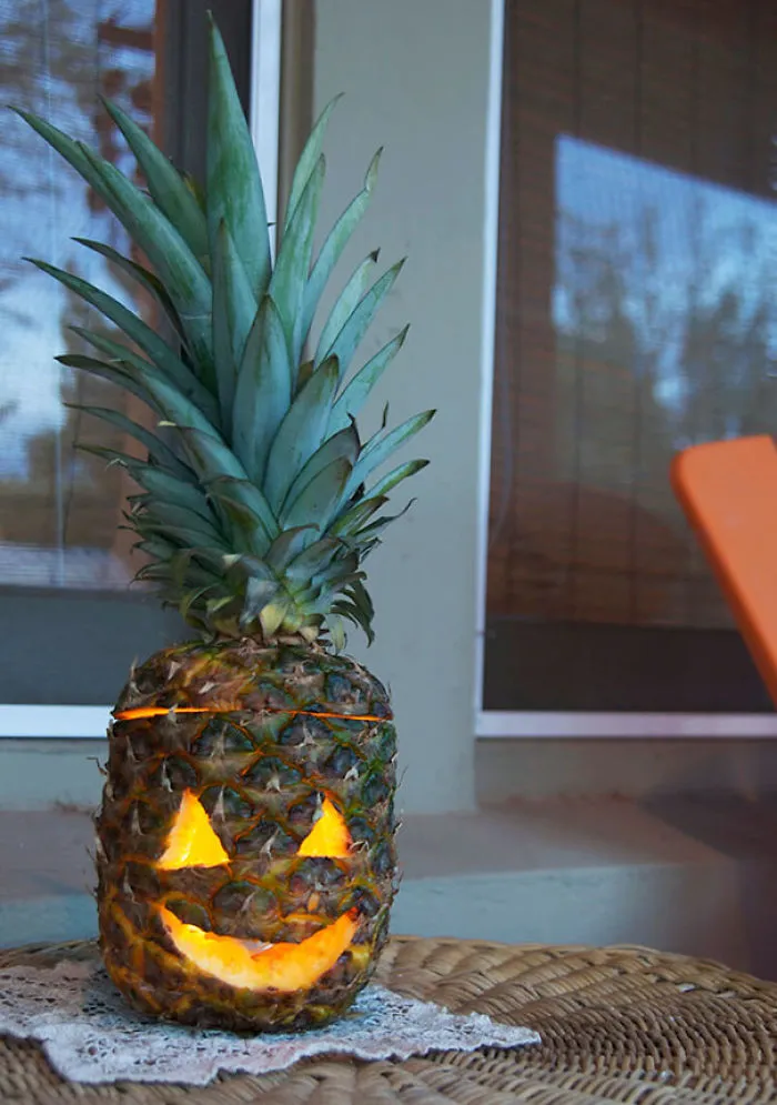 People Are Carving Pineapples For This Halloween, And They Look Pretty Awesome