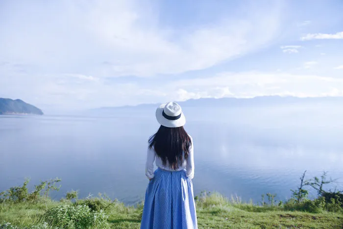 I Took This Wonderful Pics Of My Girlfriend Sunny, While We Were Traveling In Dali. Lucky We Were In There. Rain's Gone Right Before We Headed Out For Shooting Photos.
