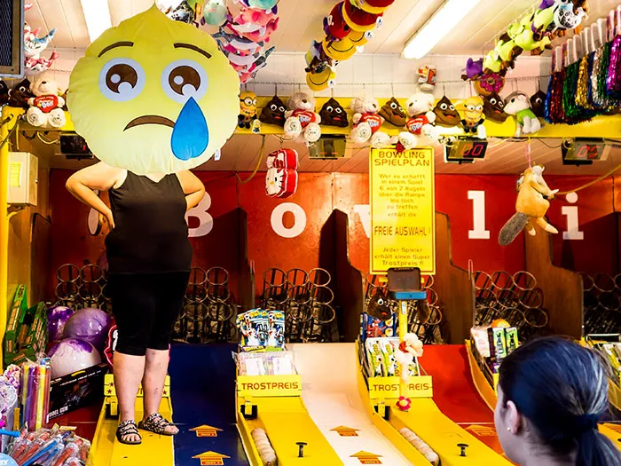 191 Perfectly Timed Street Photography Shots That Show Timing Is Everything
