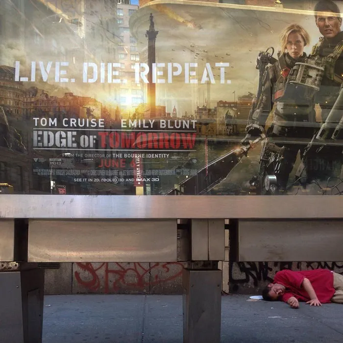 191 Perfectly Timed Street Photography Shots That Show Timing Is Everything