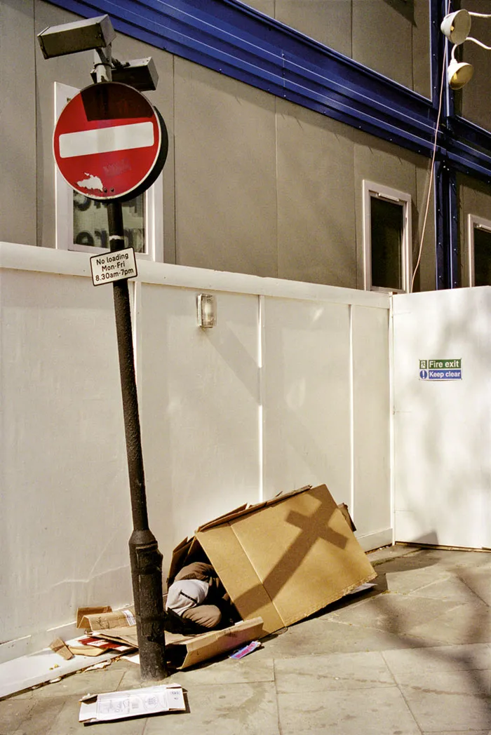 191 Perfectly Timed Street Photography Shots That Show Timing Is Everything