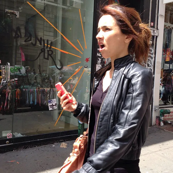 191 Perfectly Timed Street Photography Shots That Show Timing Is Everything